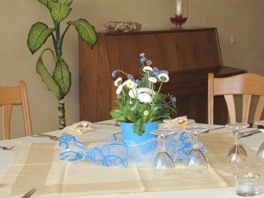 Heidi'S Art Hotel Арнсберг Екстериор снимка